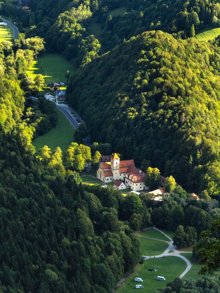 Czerwony Klasztor, Słowacja